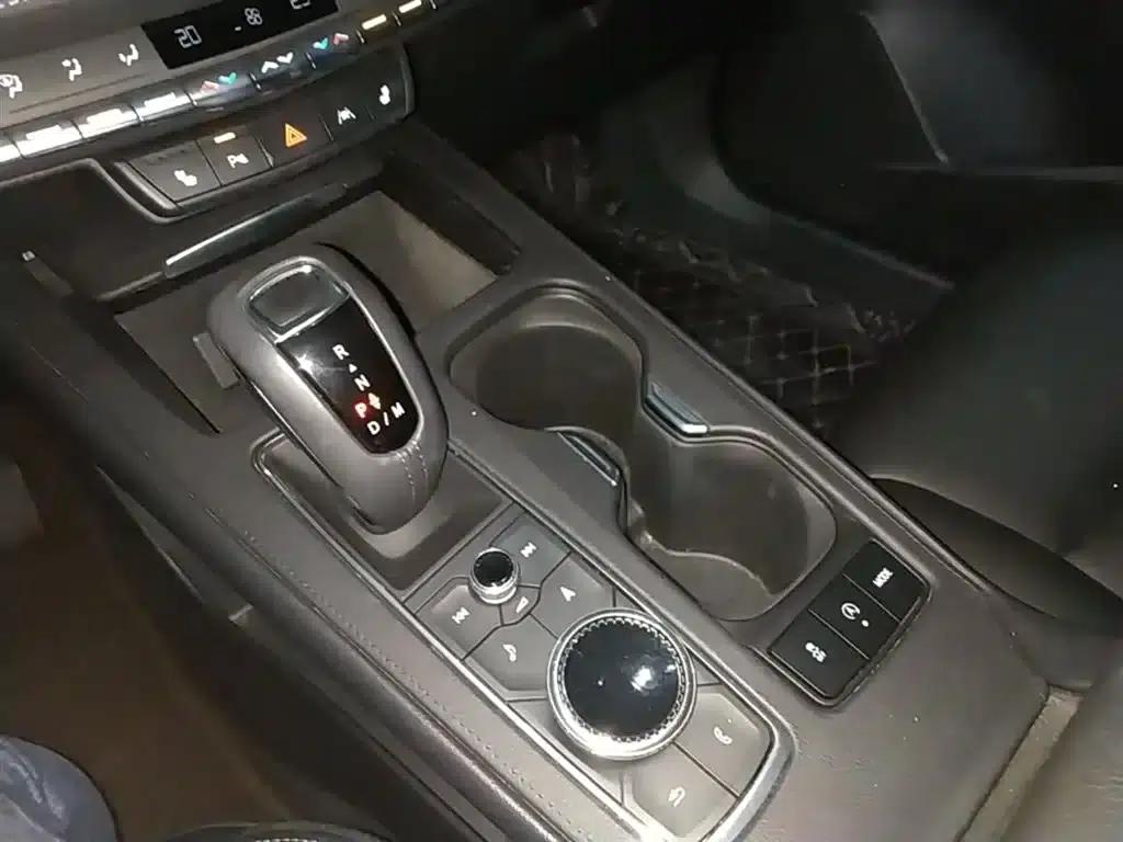 2018 Cadillac XT4 28T AWD Premium — миниатюра 14