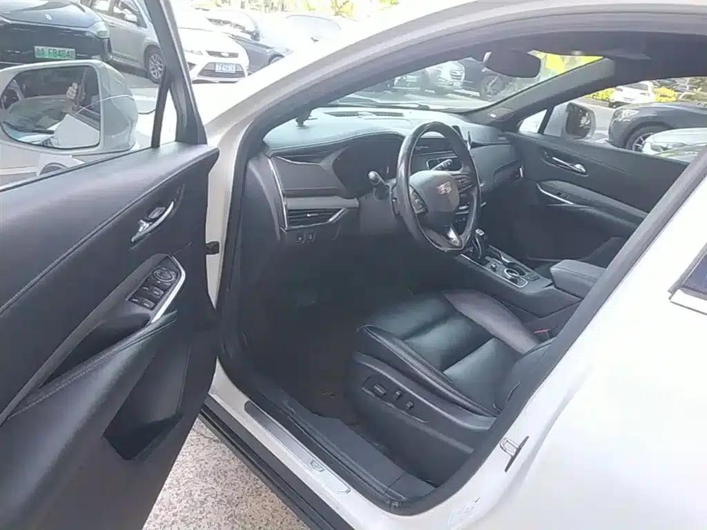 2018 Cadillac XT4 28T AWD Premium — миниатюра 16