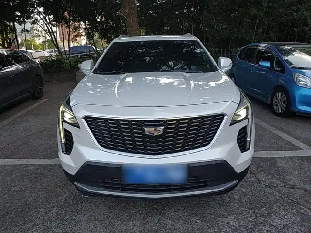 2018 Cadillac XT4 28T AWD Premium — миниатюра 3