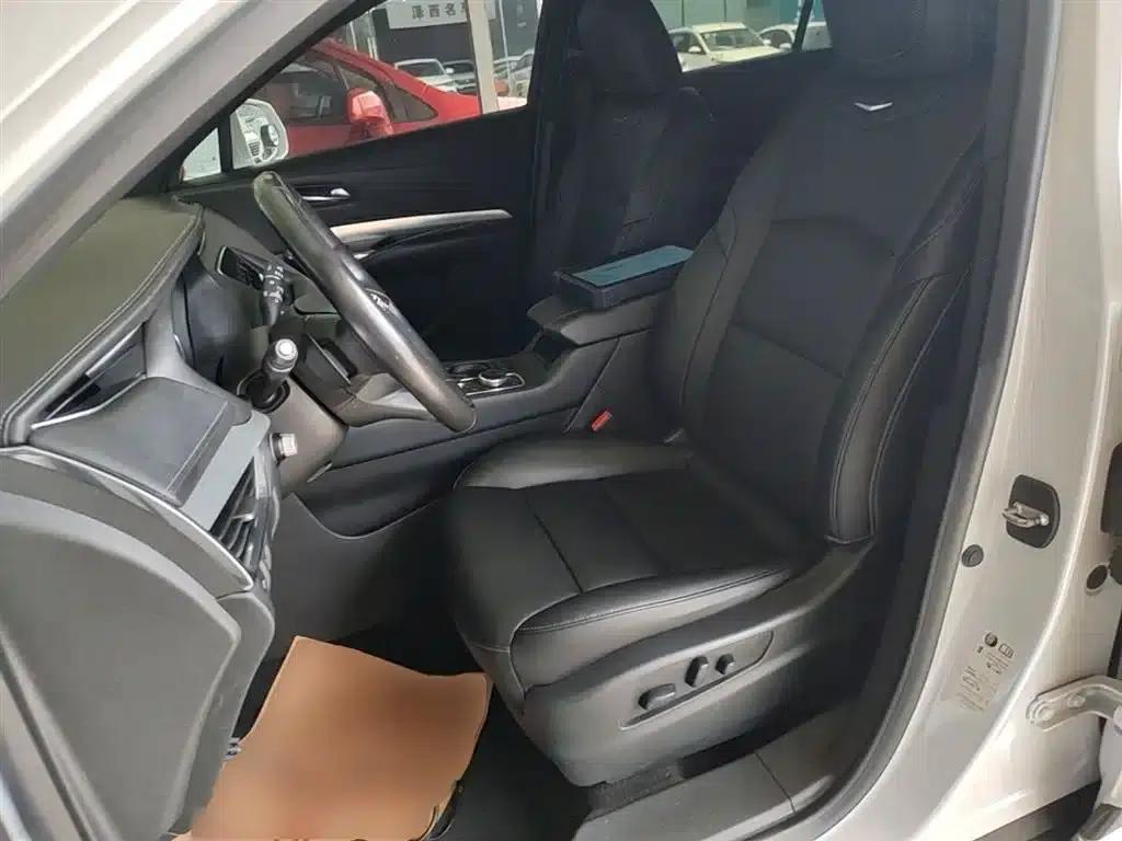 2018 Cadillac XT4 28T 2WD Luxury — миниатюра 15