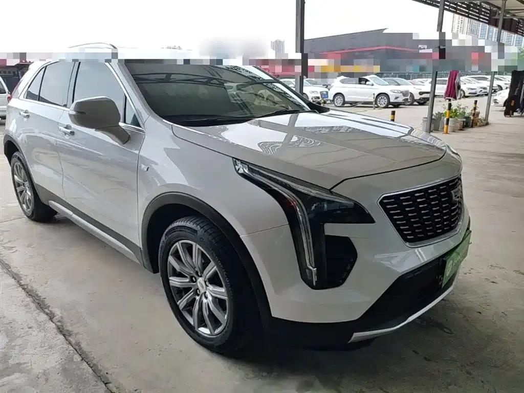 2018 Cadillac XT4 28T 2WD Luxury — миниатюра 4