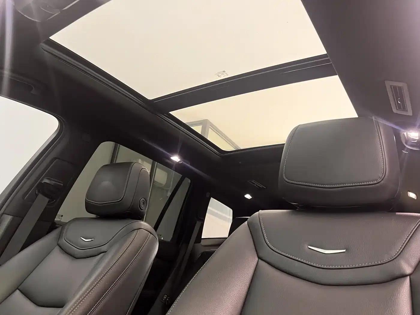 2021 Cadillac XT6 28T Six-Seat Luxury — миниатюра 4