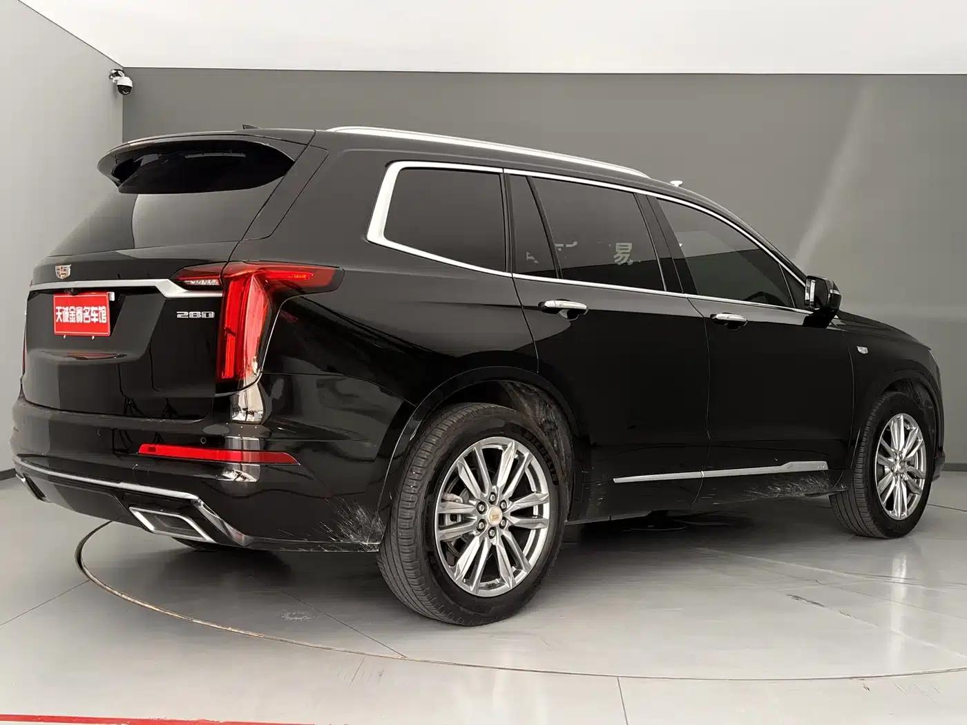 2021 Cadillac XT6 28T Six-Seat Luxury — миниатюра 10