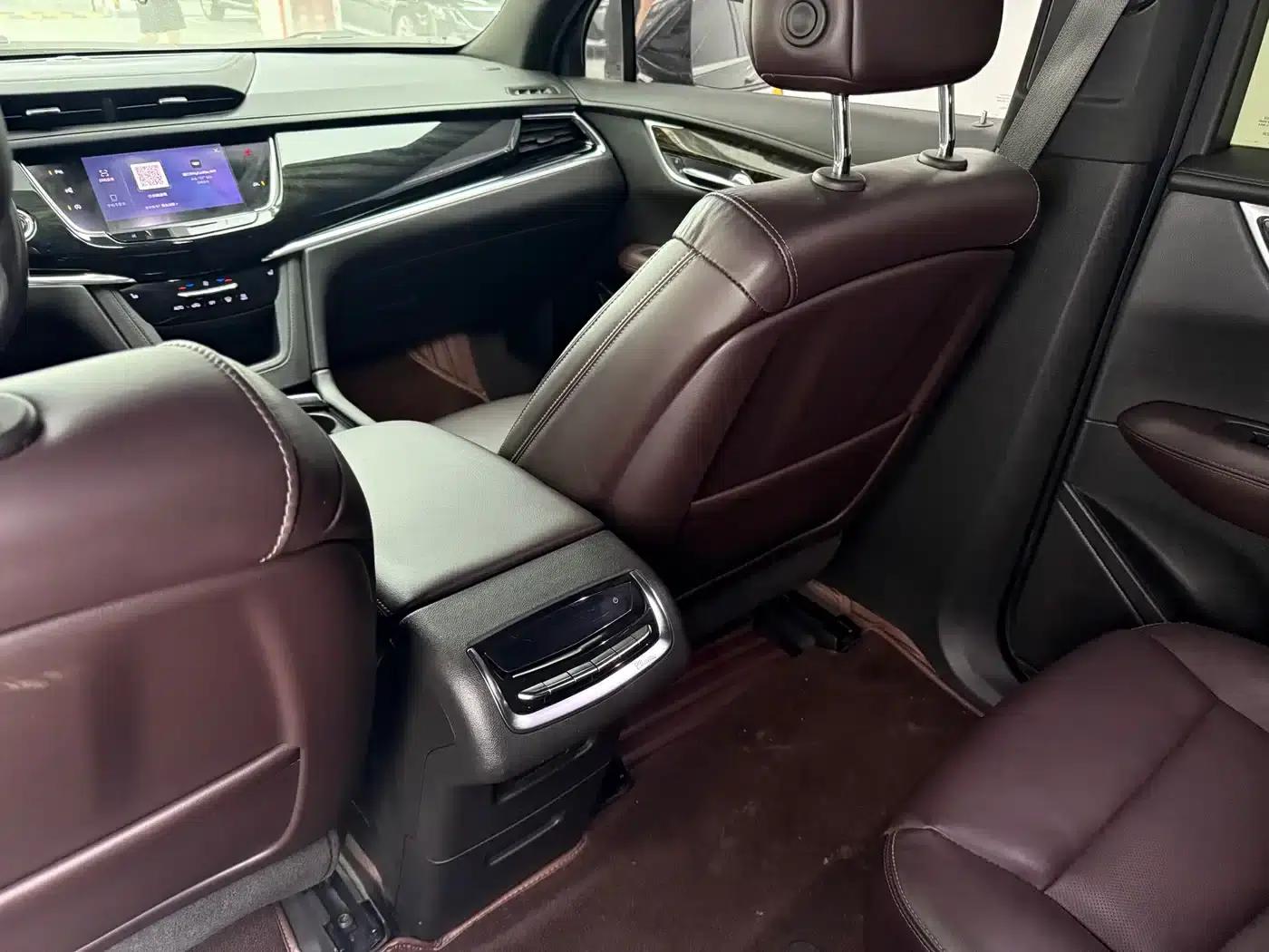 2020 Cadillac XT6 28T Six-Seat AWD Luxury — миниатюра 8