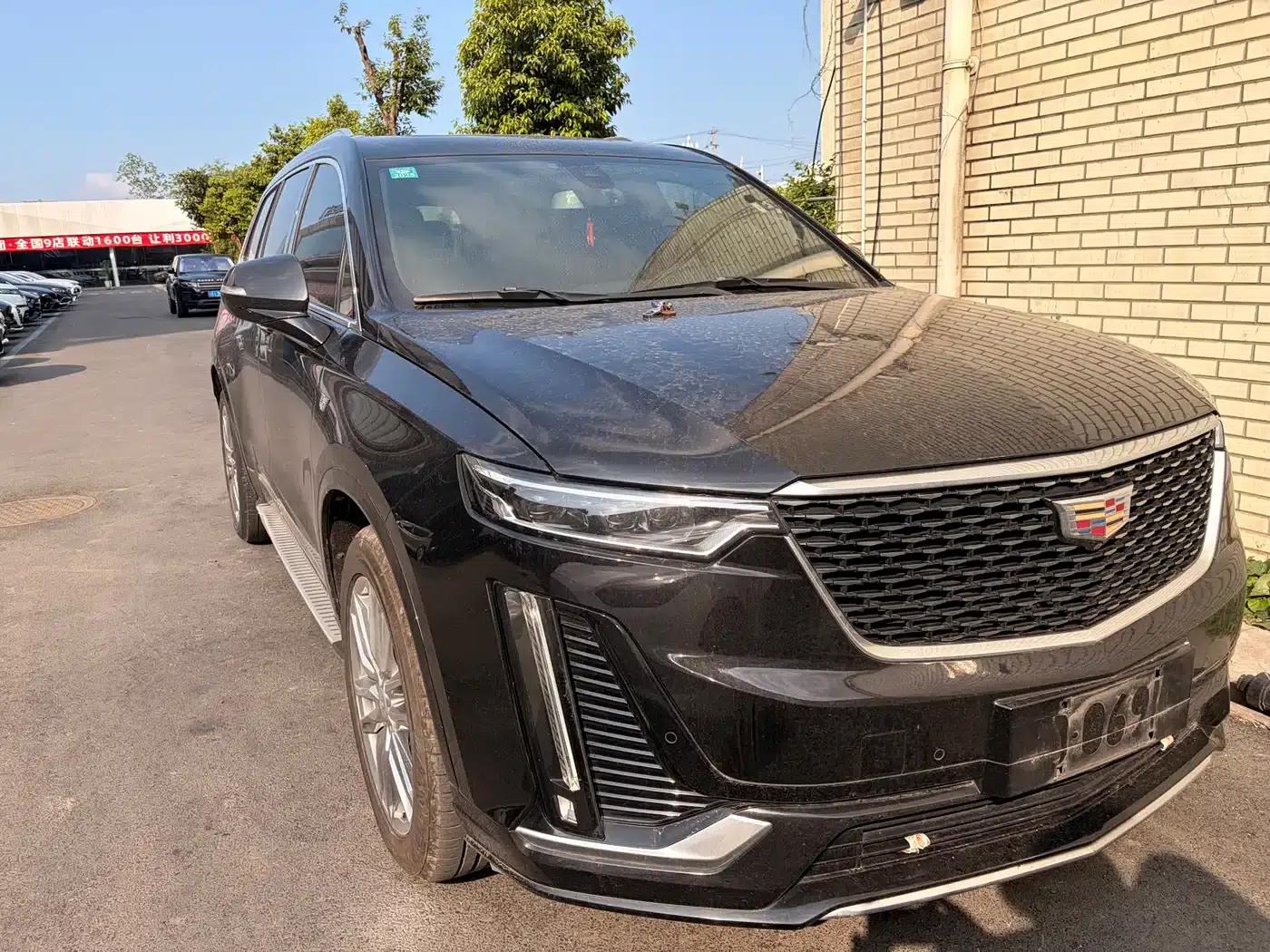Cadillac XT6 2022 2.0T Six-Seat AWD Luxury — миниатюра 3