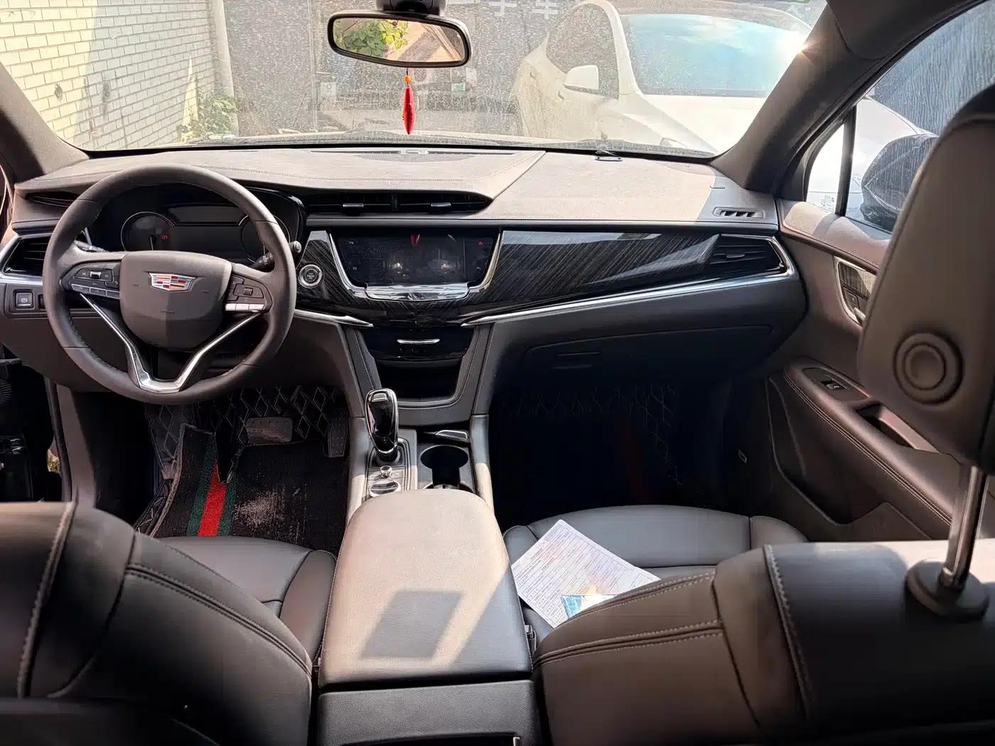 Cadillac XT6 2022 2.0T Six-Seat AWD Luxury — миниатюра 7
