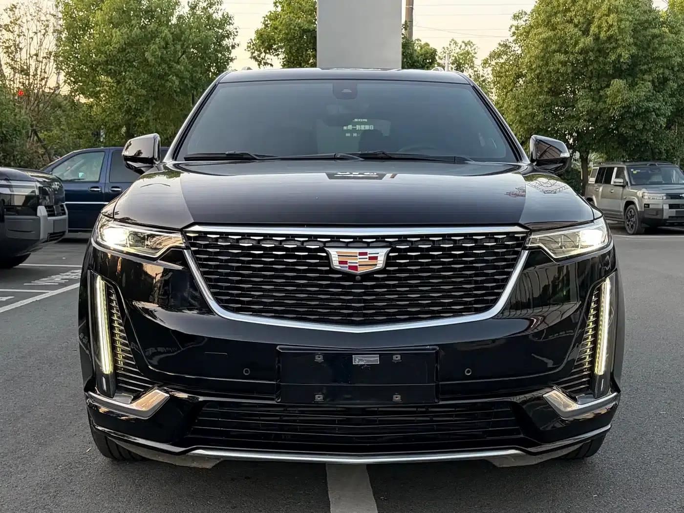 Cadillac XT6 2022 2.0T Six-Seat AWD Luxury — миниатюра 2