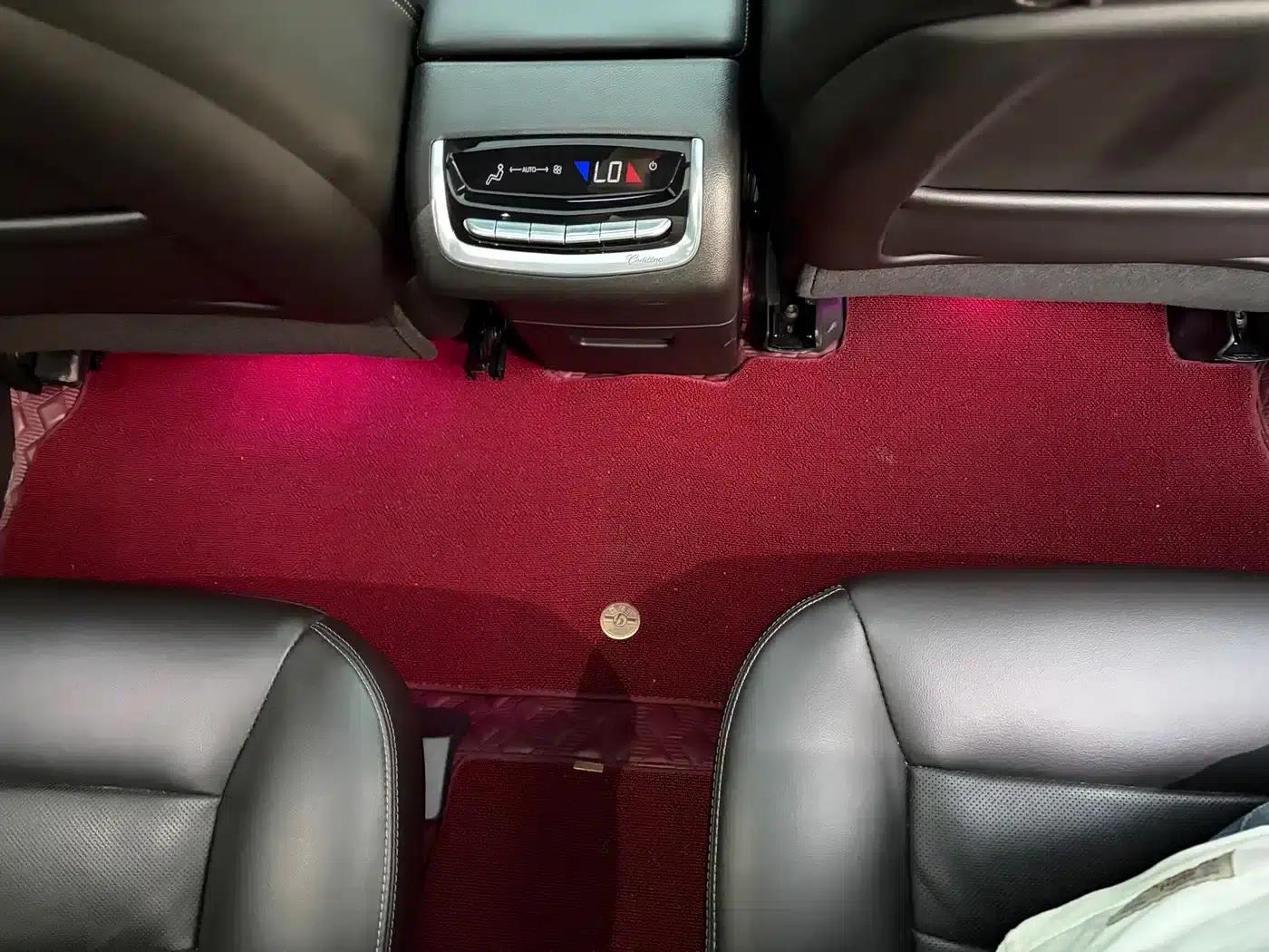 Cadillac XT6 2022 2.0T Six-Seat AWD Luxury — миниатюра 14