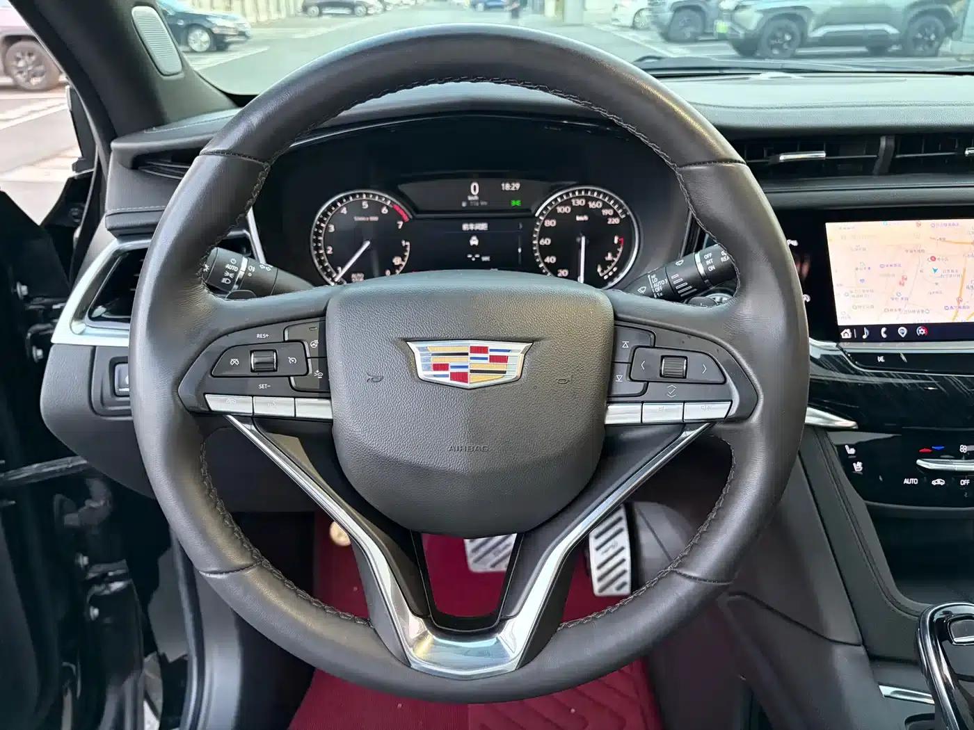 Cadillac XT6 2022 2.0T Six-Seat AWD Luxury — миниатюра 5