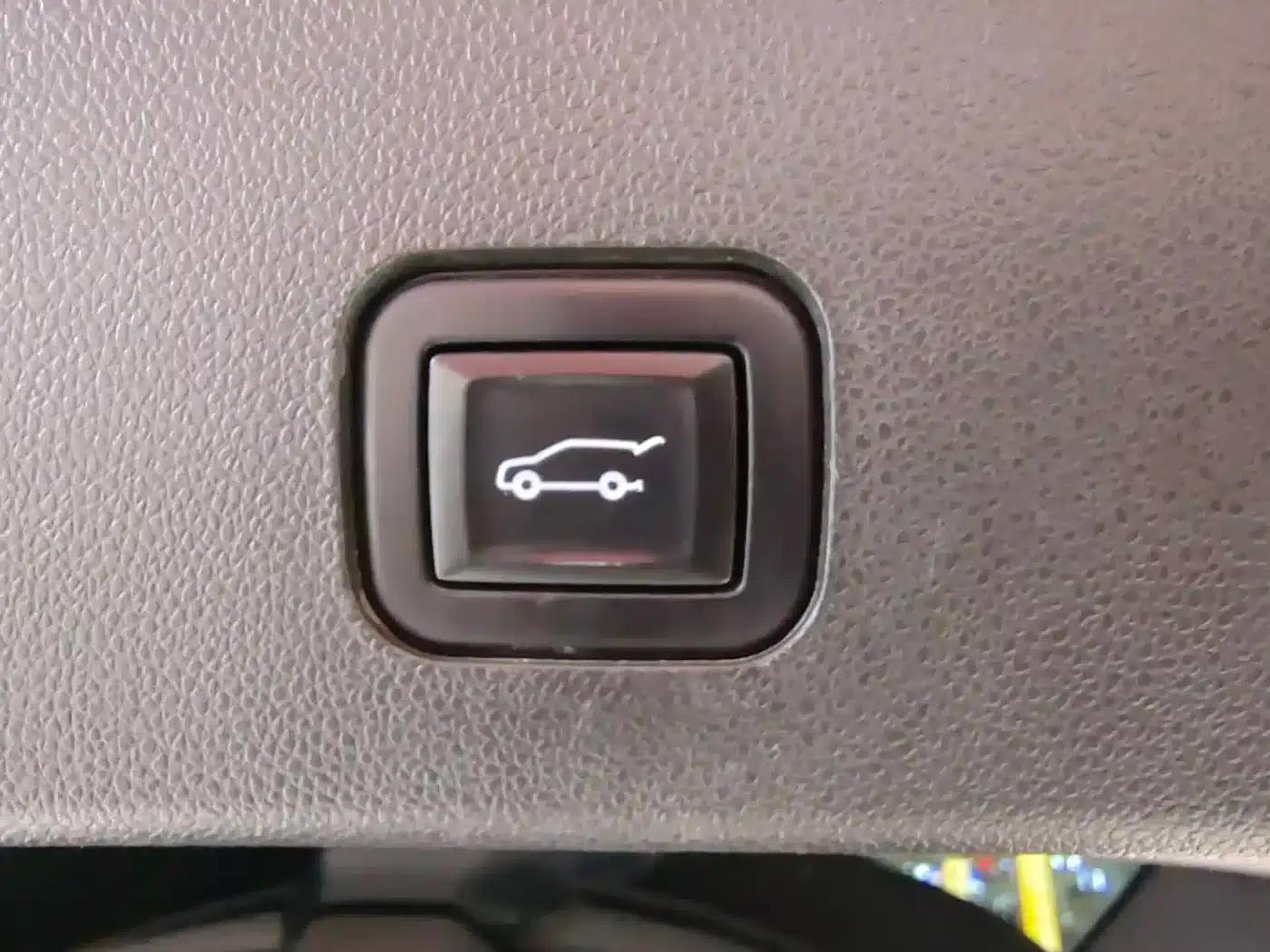 2020 Cadillac XT6 28T Six-Seat AWD Luxury — миниатюра 22