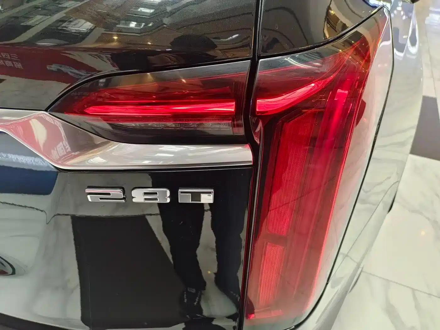 2020 Cadillac XT6 28T Six-Seat AWD Luxury — миниатюра 23