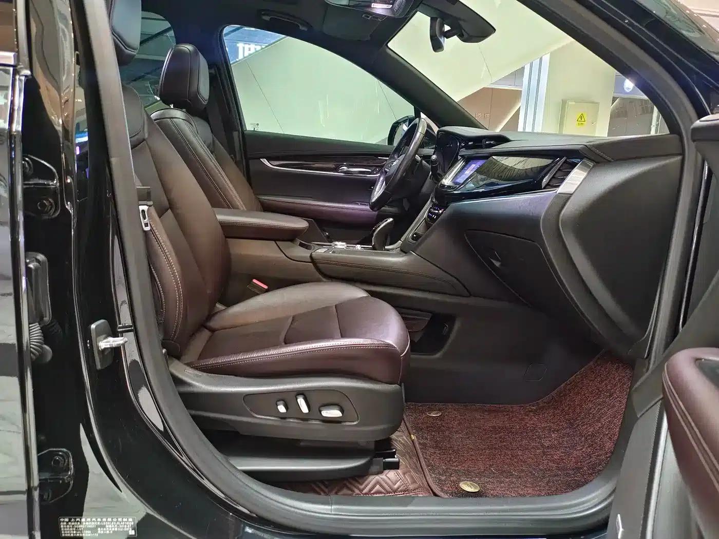 2020 Cadillac XT6 28T Six-Seat AWD Luxury — миниатюра 25