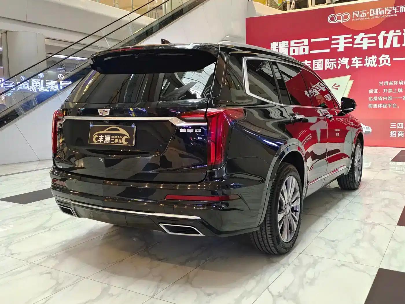 2020 Cadillac XT6 28T Six-Seat AWD Luxury — миниатюра 28