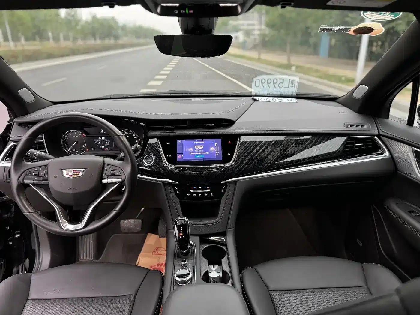 Cadillac XT6 2022 2.0T 7-seater AWD Luxury — миниатюра 5