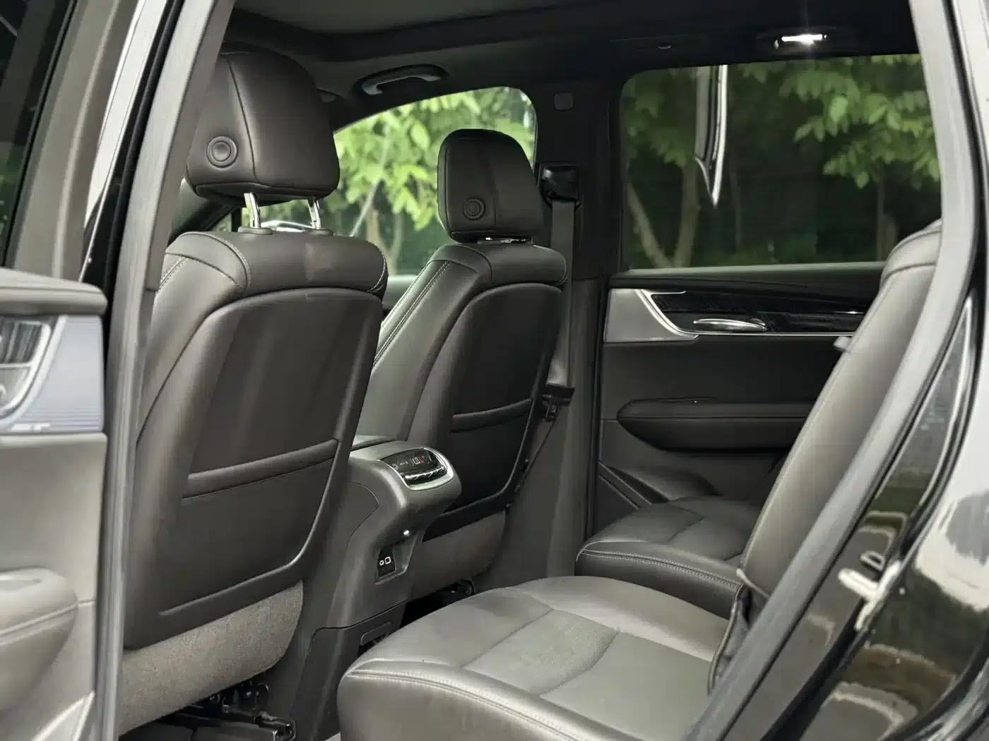 Cadillac XT6 2022 2.0T 7-seater AWD Luxury — миниатюра 6
