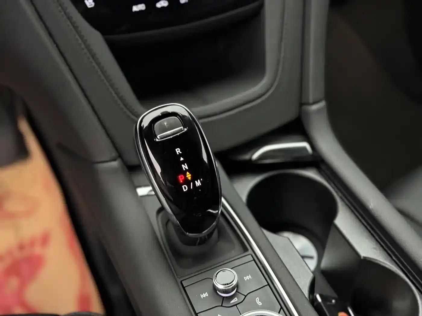 Cadillac XT6 2022 2.0T 7-seater AWD Luxury — миниатюра 8