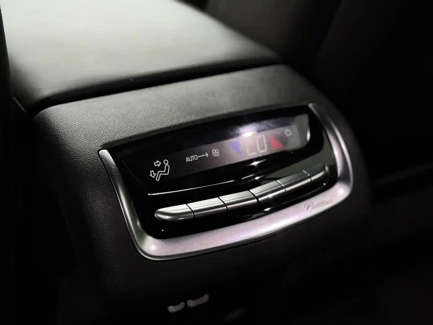 Cadillac XT6 2022 2.0T 7-seater AWD Luxury — миниатюра 10
