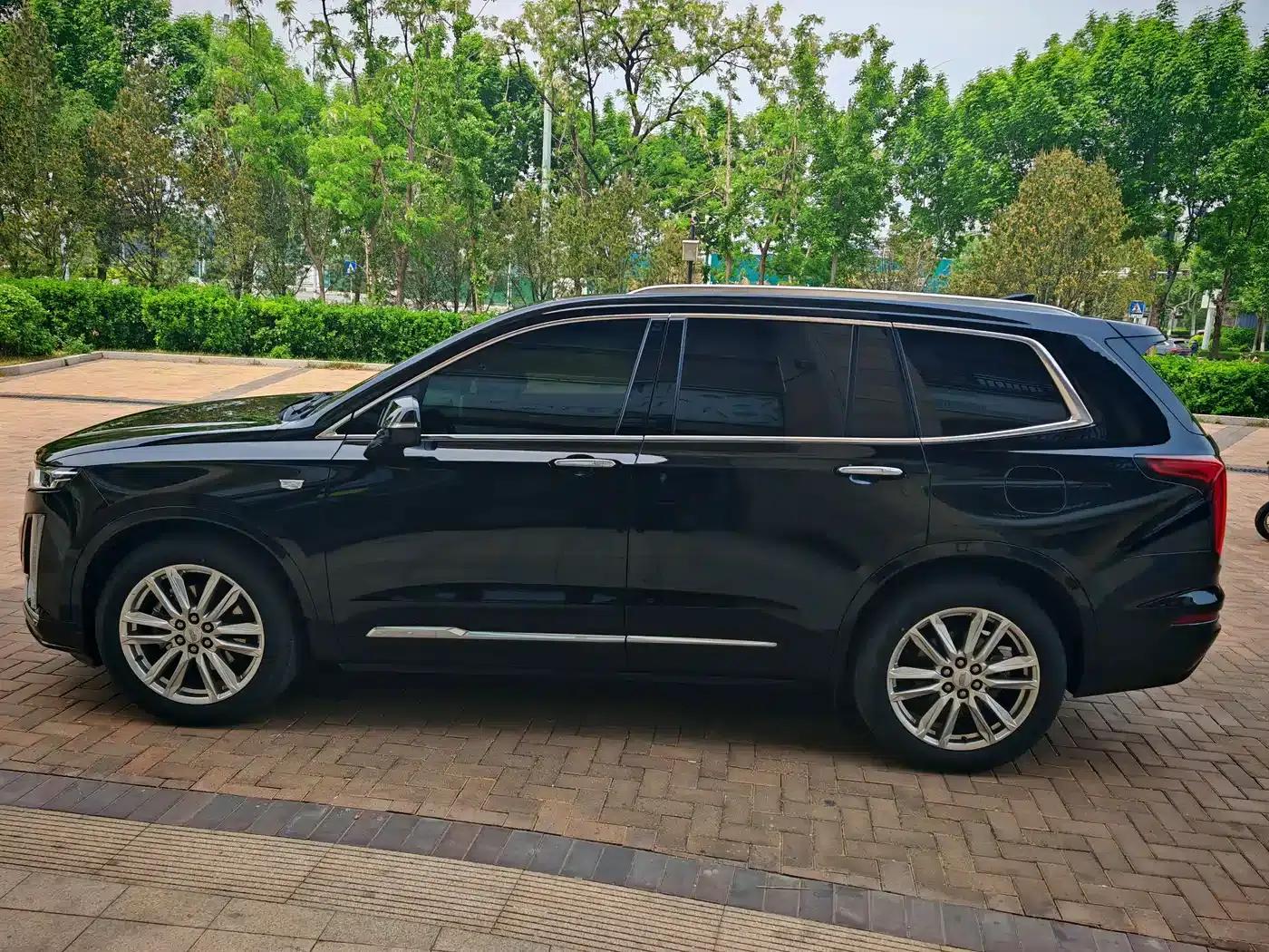 Cadillac XT6 2022 2.0T Six-Seat AWD Luxury 120th Anniversary Limited Edition — миниатюра 23