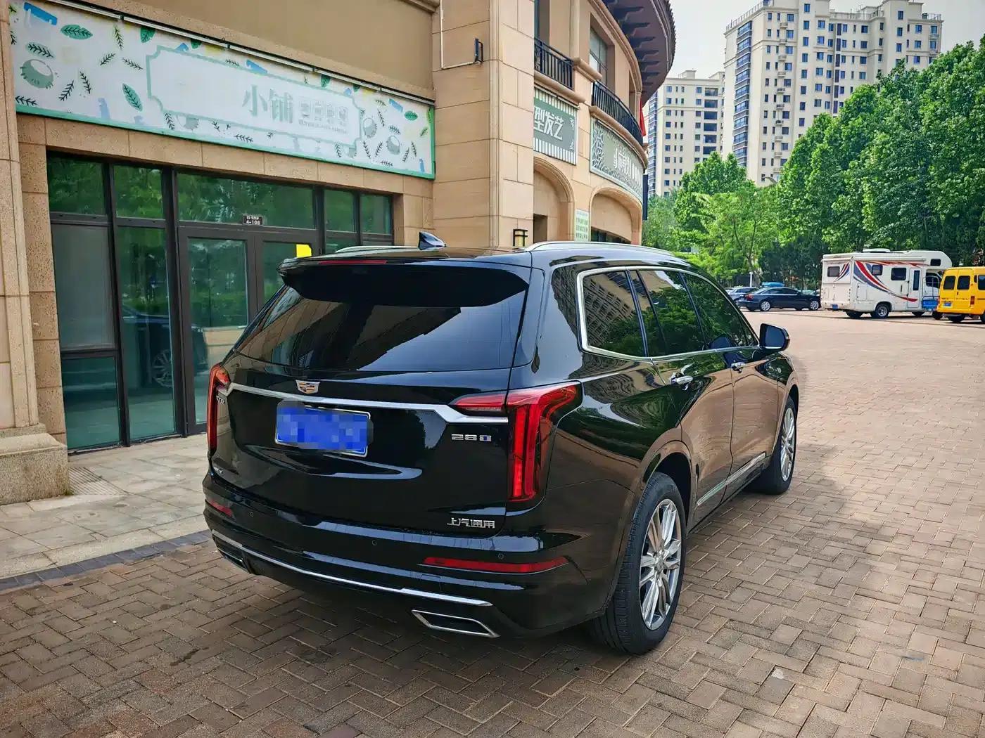 Cadillac XT6 2022 2.0T Six-Seat AWD Luxury 120th Anniversary Limited Edition — миниатюра 24