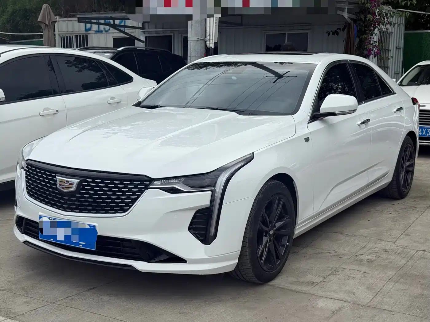 2022 Cadillac CT4 28T Luxury — миниатюра 1