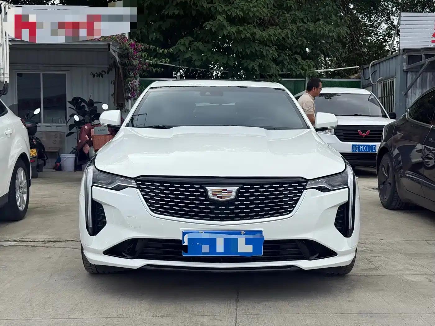 2022 Cadillac CT4 28T Luxury — миниатюра 2