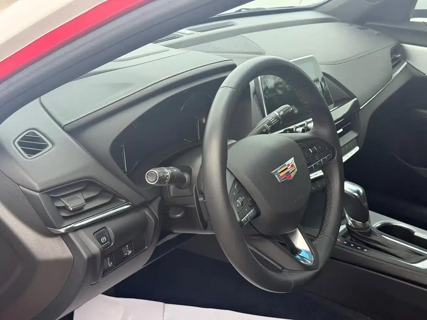 2022 Cadillac CT4 28T Luxury — миниатюра 4