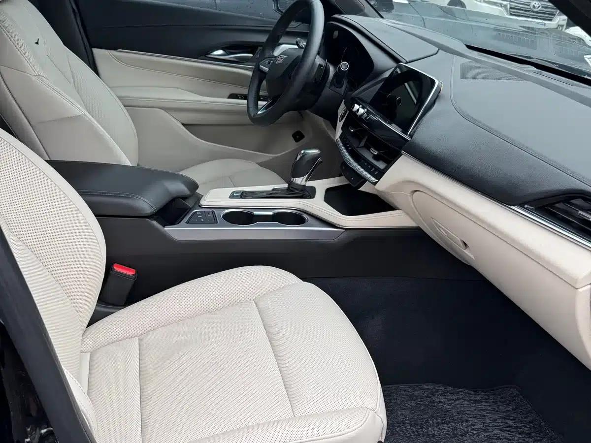 2023 Cadillac CT4 25T Luxury — миниатюра 18