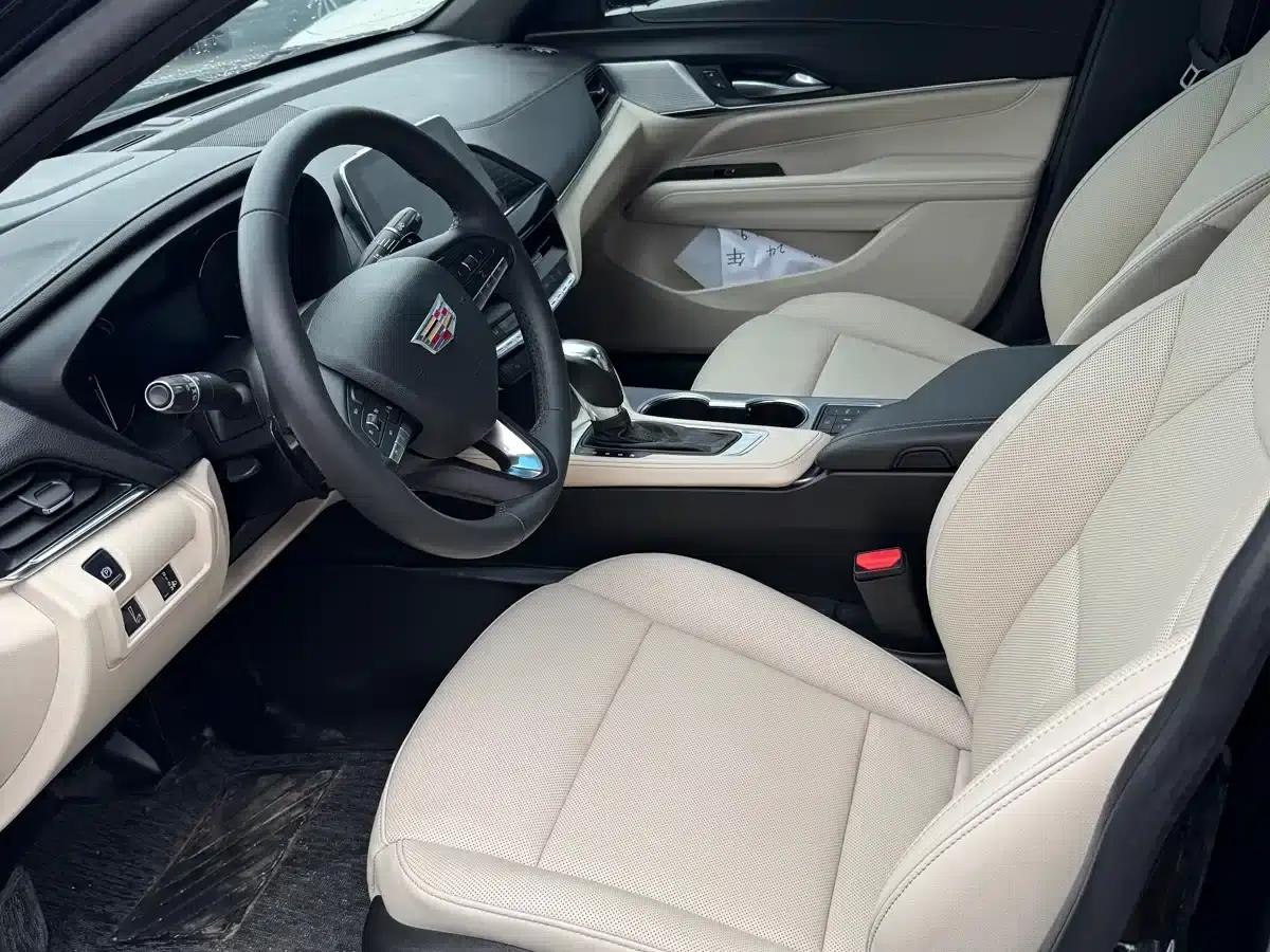 2023 Cadillac CT4 25T Luxury — миниатюра 7