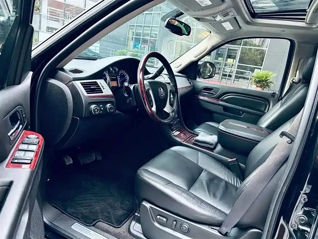 2010 Cadillac Escalade 6.0 Hybrid — миниатюра 13