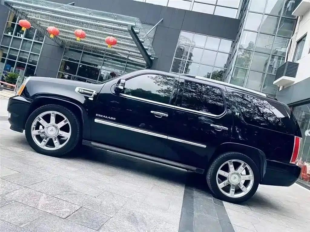 2010 Cadillac Escalade 6.0 Hybrid — миниатюра 6
