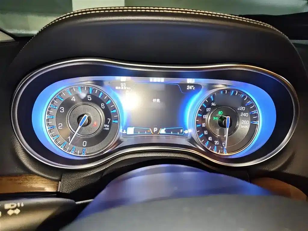2016 Chrysler 300C Imported Model 3.0L Super Edition — миниатюра 4