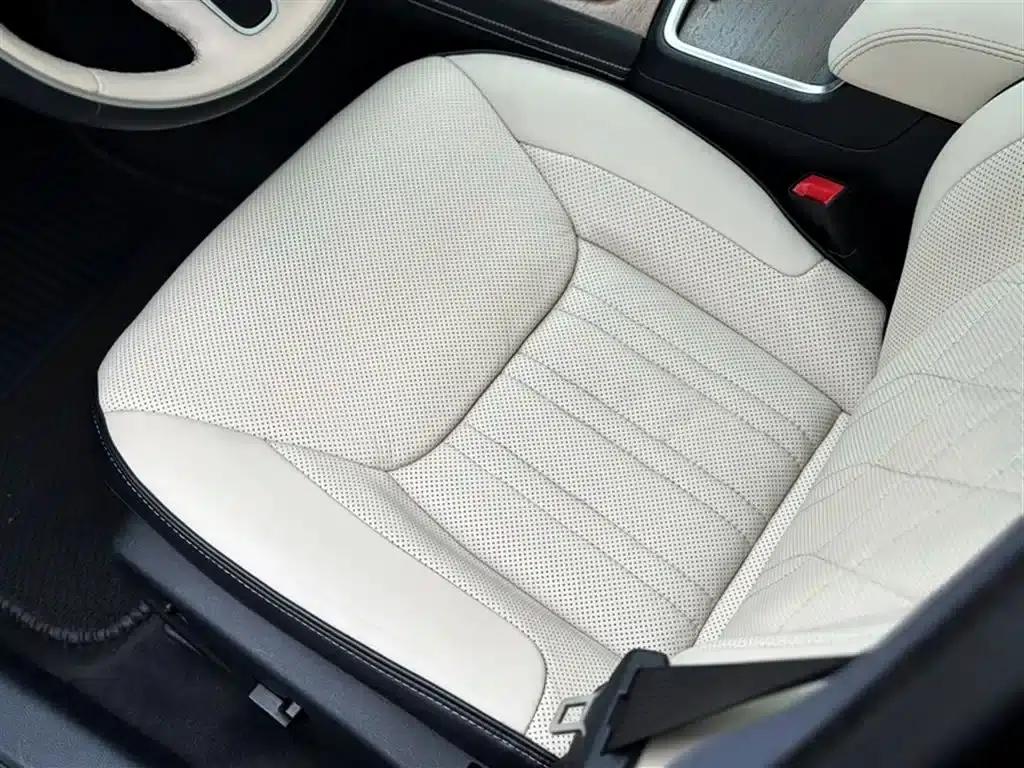 2016 Chrysler 300C Imported Model 3.0L Super Edition — миниатюра 8