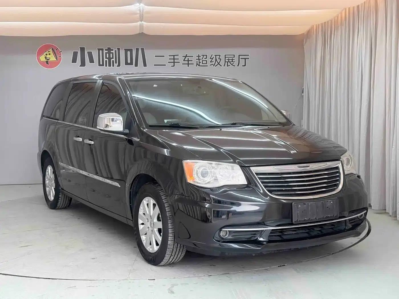 2014 Imported Grand Voyager 3.6L Comfort Edition — миниатюра 3