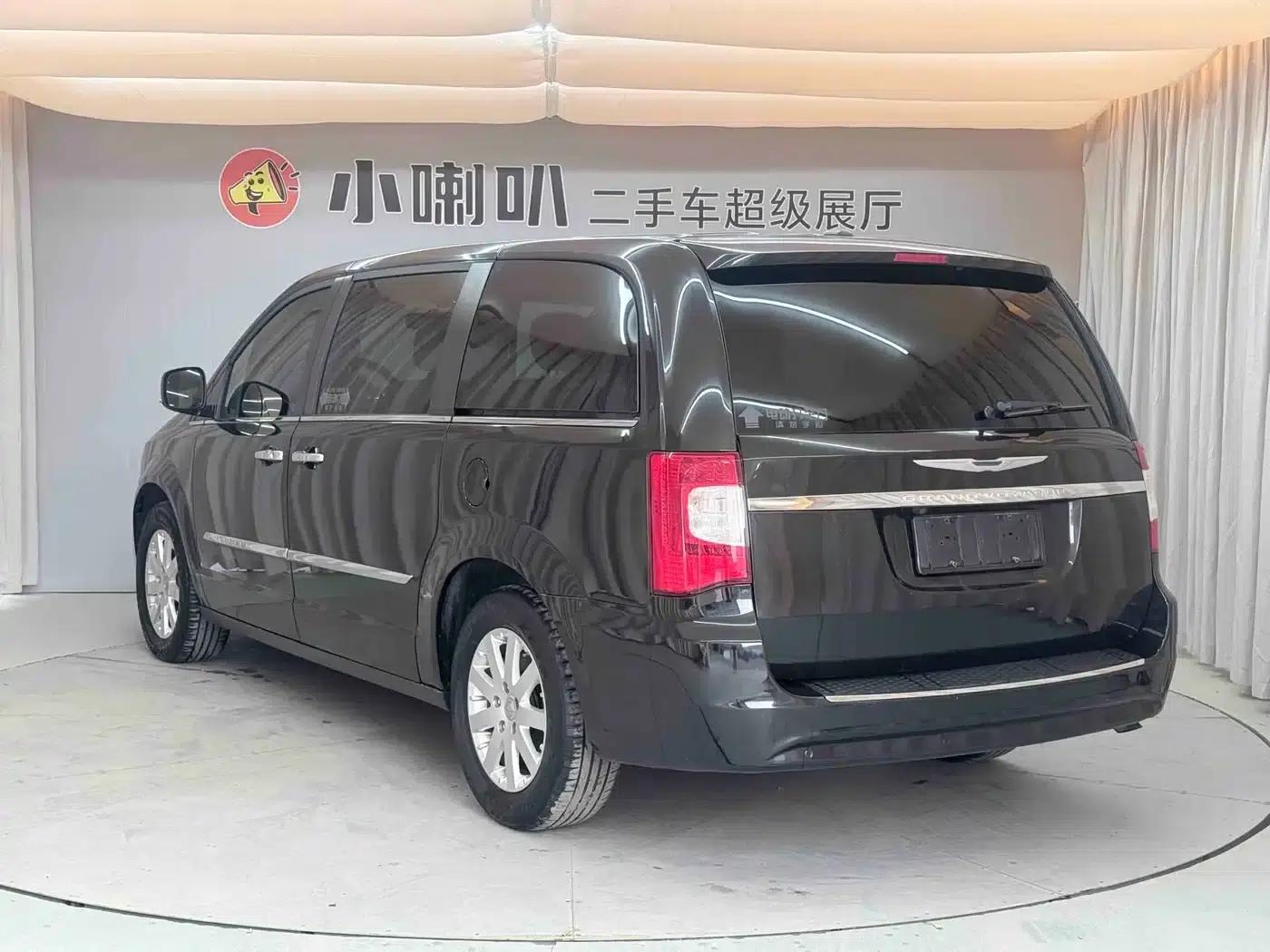 2014 Imported Grand Voyager 3.6L Comfort Edition — миниатюра 24