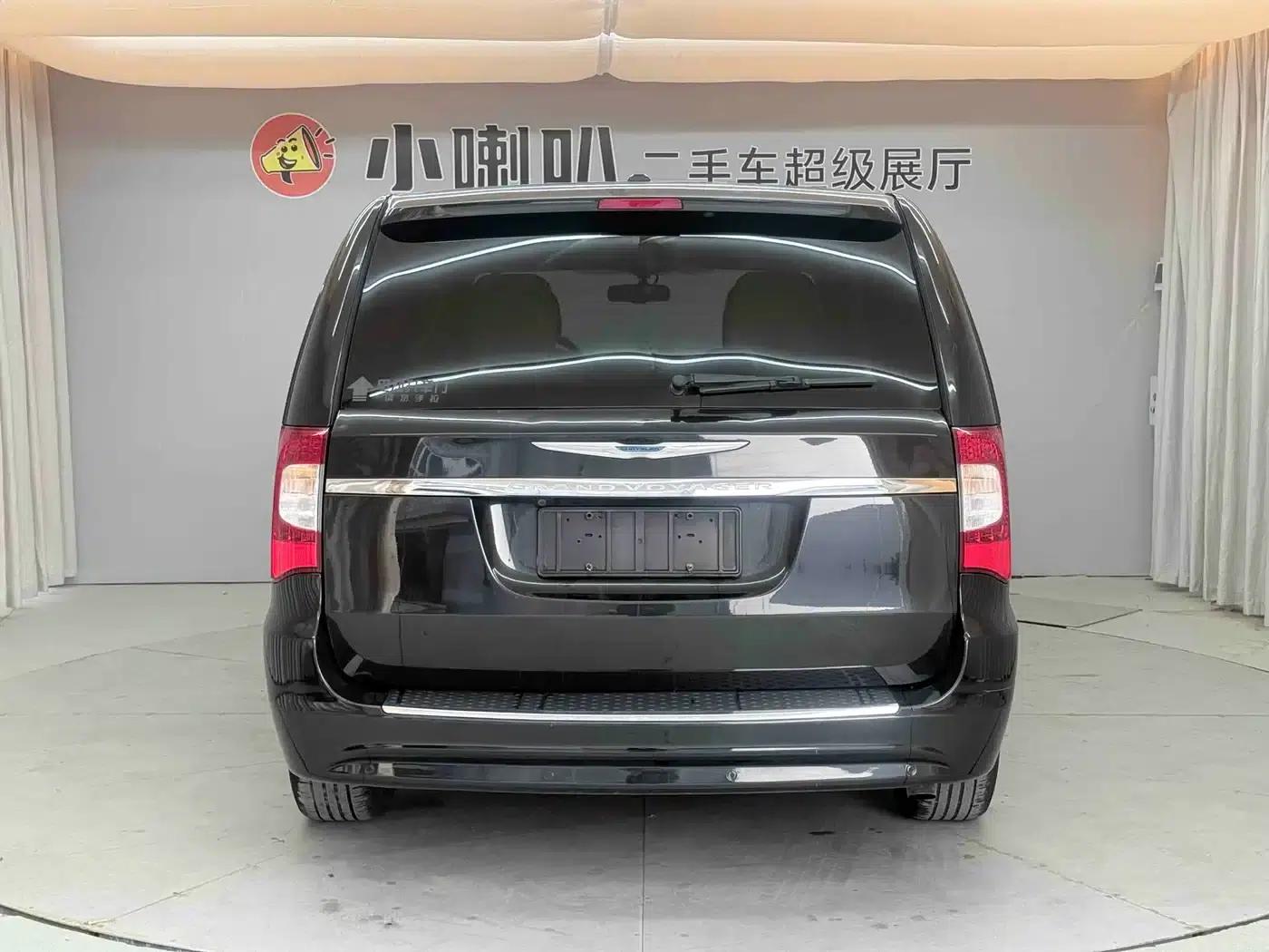 2014 Imported Grand Voyager 3.6L Comfort Edition — миниатюра 4
