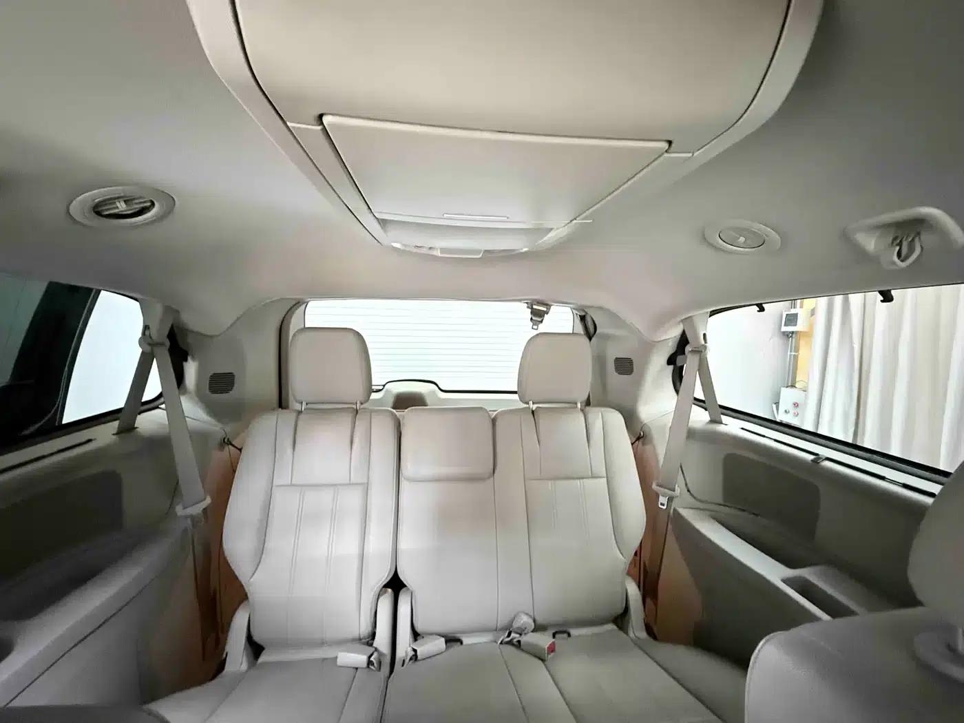 2014 Imported Grand Voyager 3.6L Comfort Edition — миниатюра 10