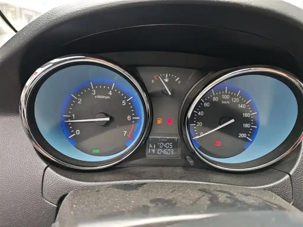 Kaiyi C3 2015 1.5L AMT Gold Edition — миниатюра 8