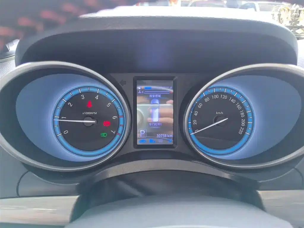 Kaiyi V3 2016 1.5L Automatic Intelligent Connectivity II Navigation Edition — миниатюра 12