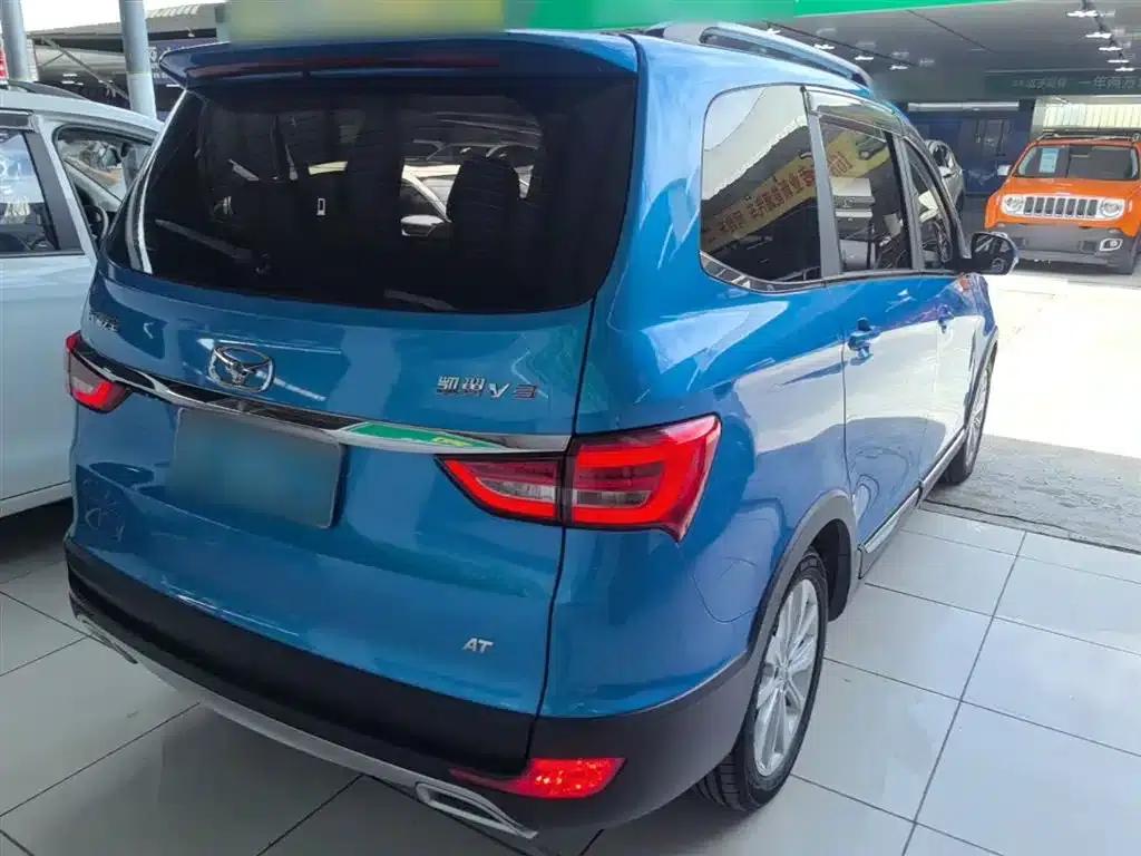 Kaiyi V3 2016 1.5L Automatic Intelligent Connectivity II Navigation Edition — миниатюра 7