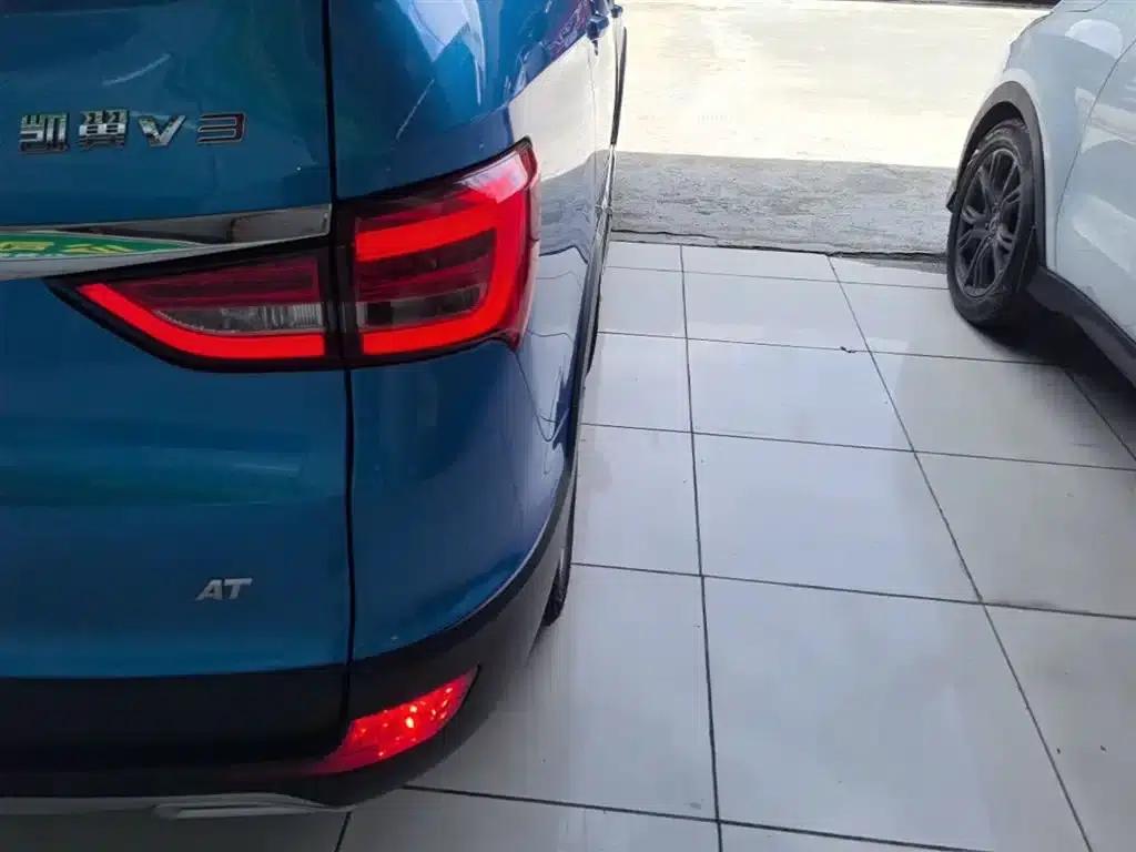 Kaiyi V3 2016 1.5L Automatic Intelligent Connectivity II Navigation Edition — миниатюра 8