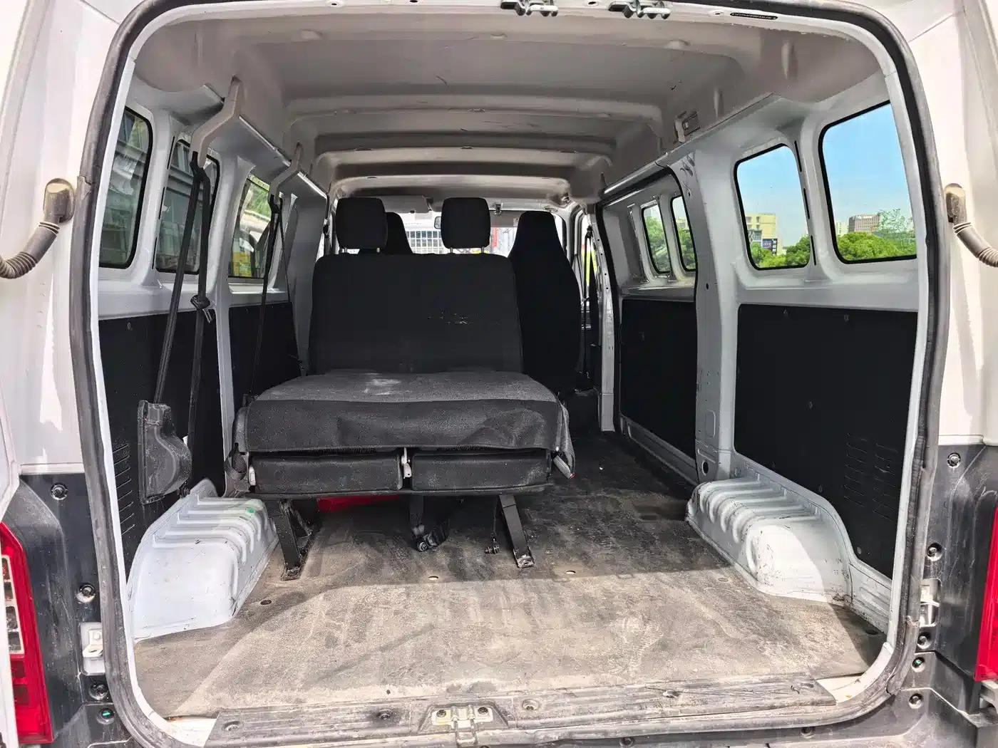 Yangtze Finless Porpoise E5 2024 Model 36.8kWh 6-Seater with Window — миниатюра 12