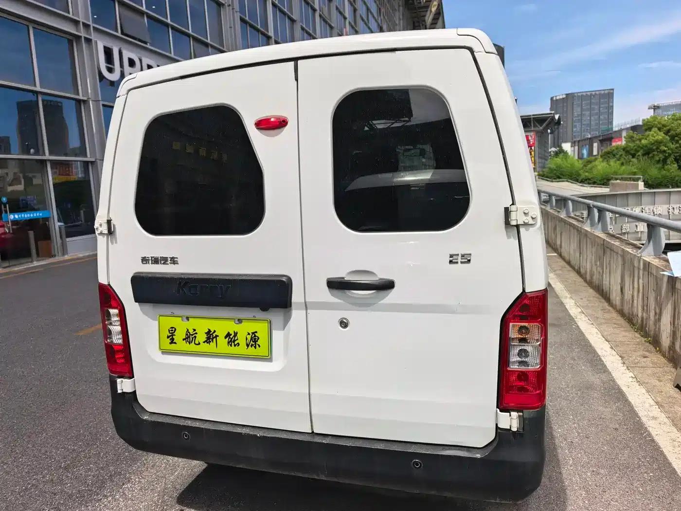 Yangtze Finless Porpoise E5 2024 Model 36.8kWh 6-Seater with Window — миниатюра 10