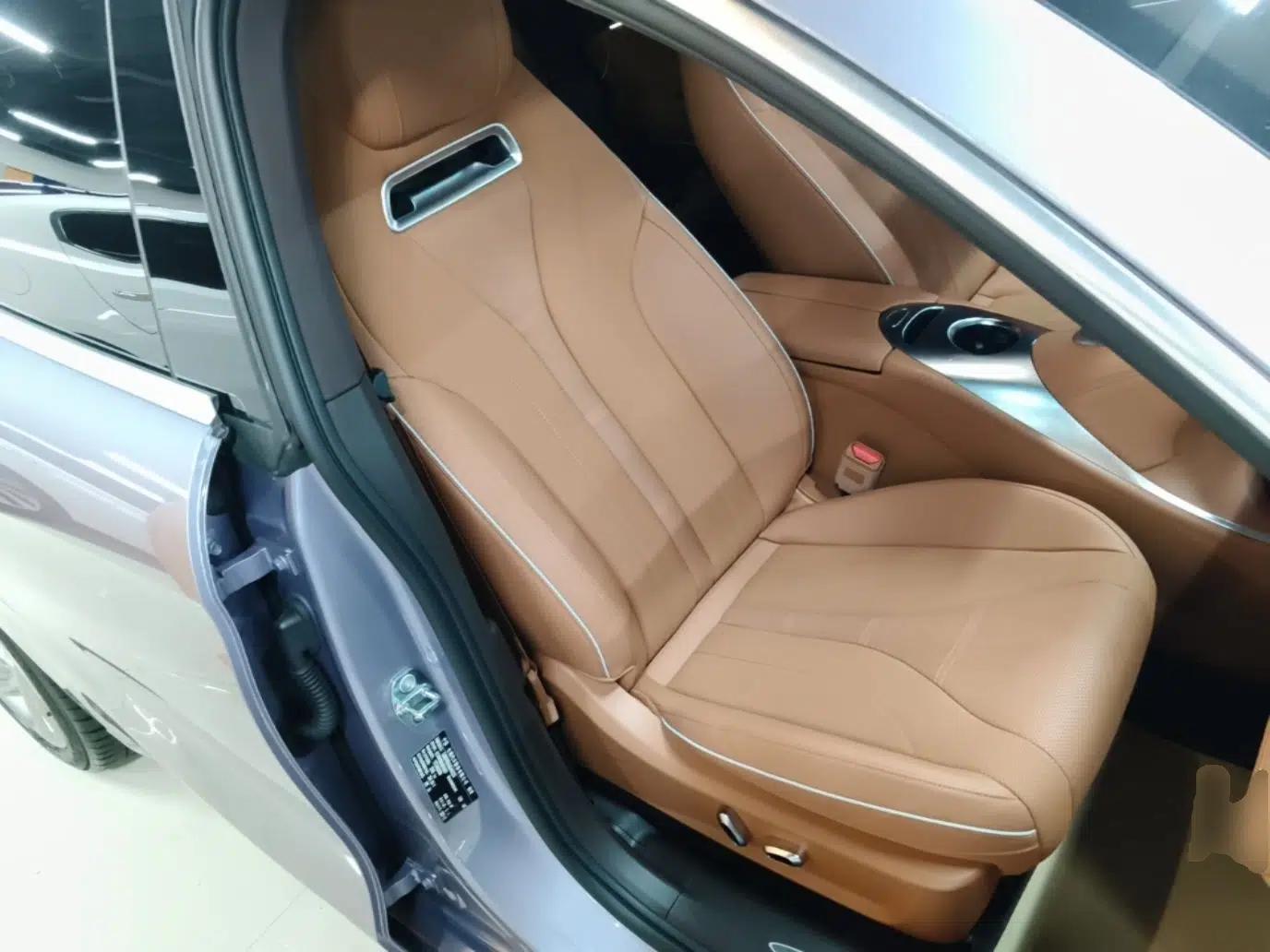 ORA Lightning Cat 2022 555 km Luxury Edition — миниатюра 23