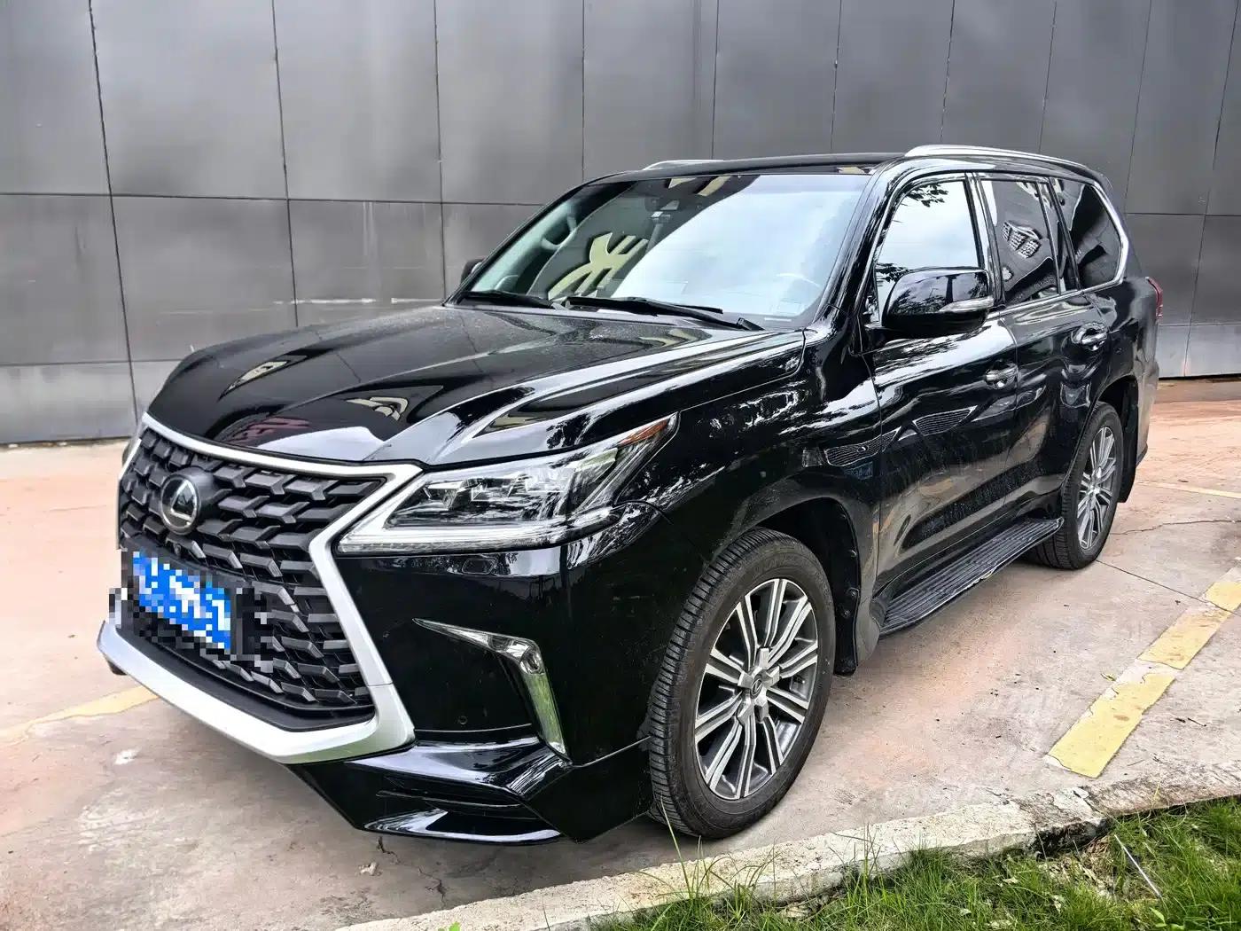 2016 Lexus LX 570 Premium Luxury Edition — миниатюра 1