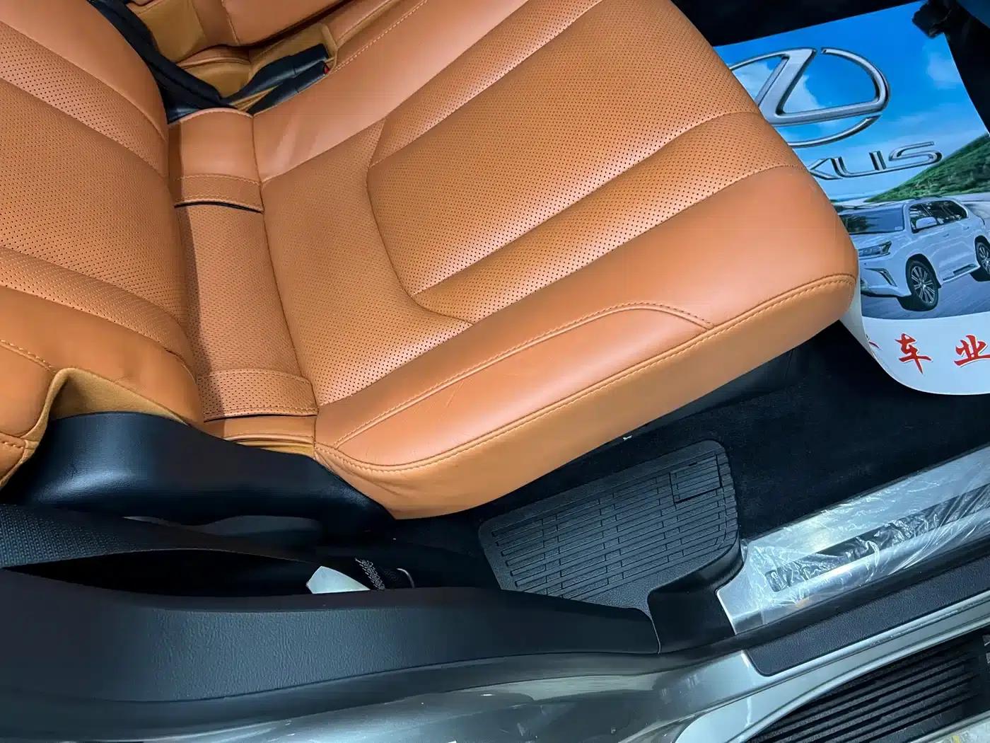 2016 Lexus LX 570 Dynamic Luxury Edition — миниатюра 24
