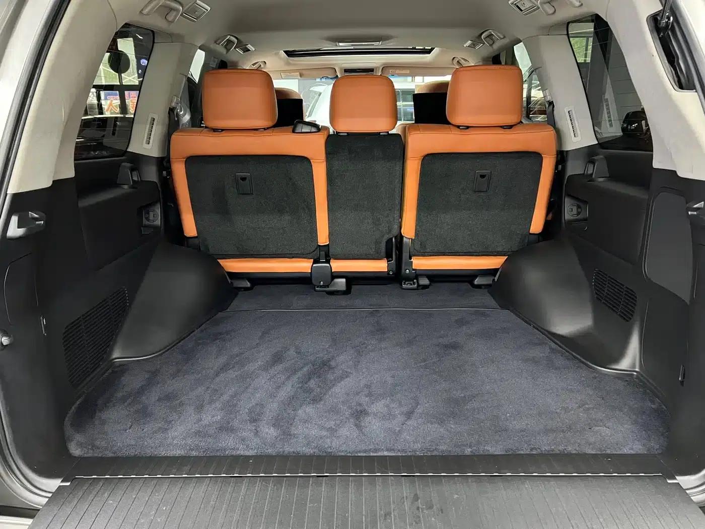2016 Lexus LX 570 Dynamic Luxury Edition — миниатюра 6