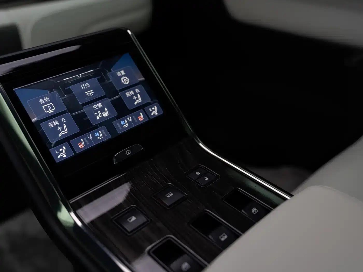 Lexus LM 2020 300h Four-Seat Executive Edition — миниатюра 14