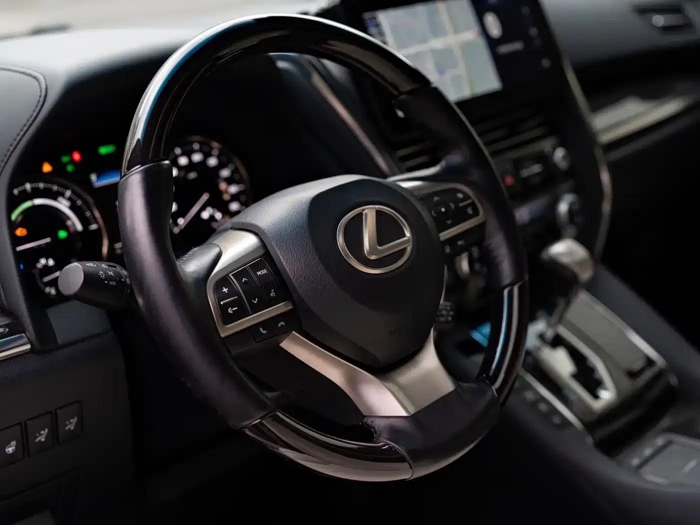 Lexus LM 2020 300h Four-Seat Executive Edition — миниатюра 6