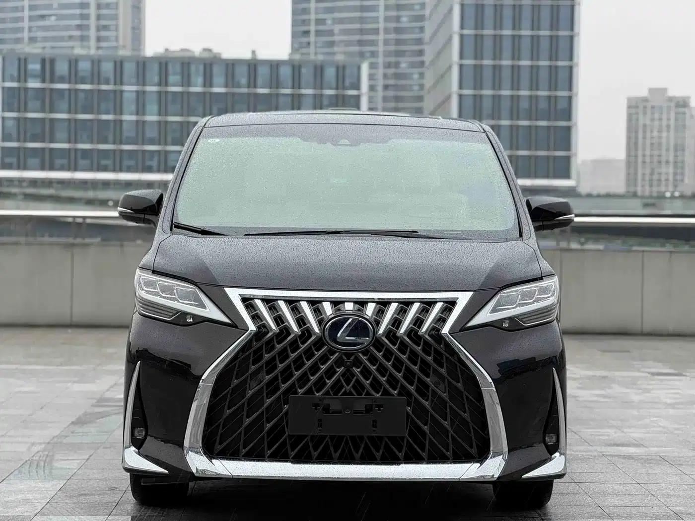 Lexus LM 2020 300h Four-Seat Executive Edition — миниатюра 2