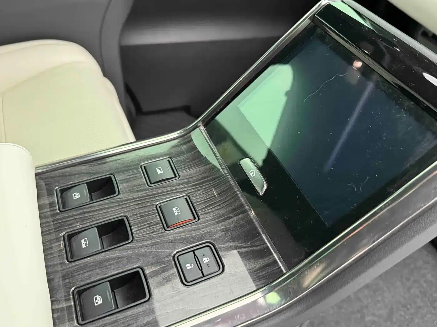 Lexus LM 2020 300h Four-Seat Executive Edition — миниатюра 14